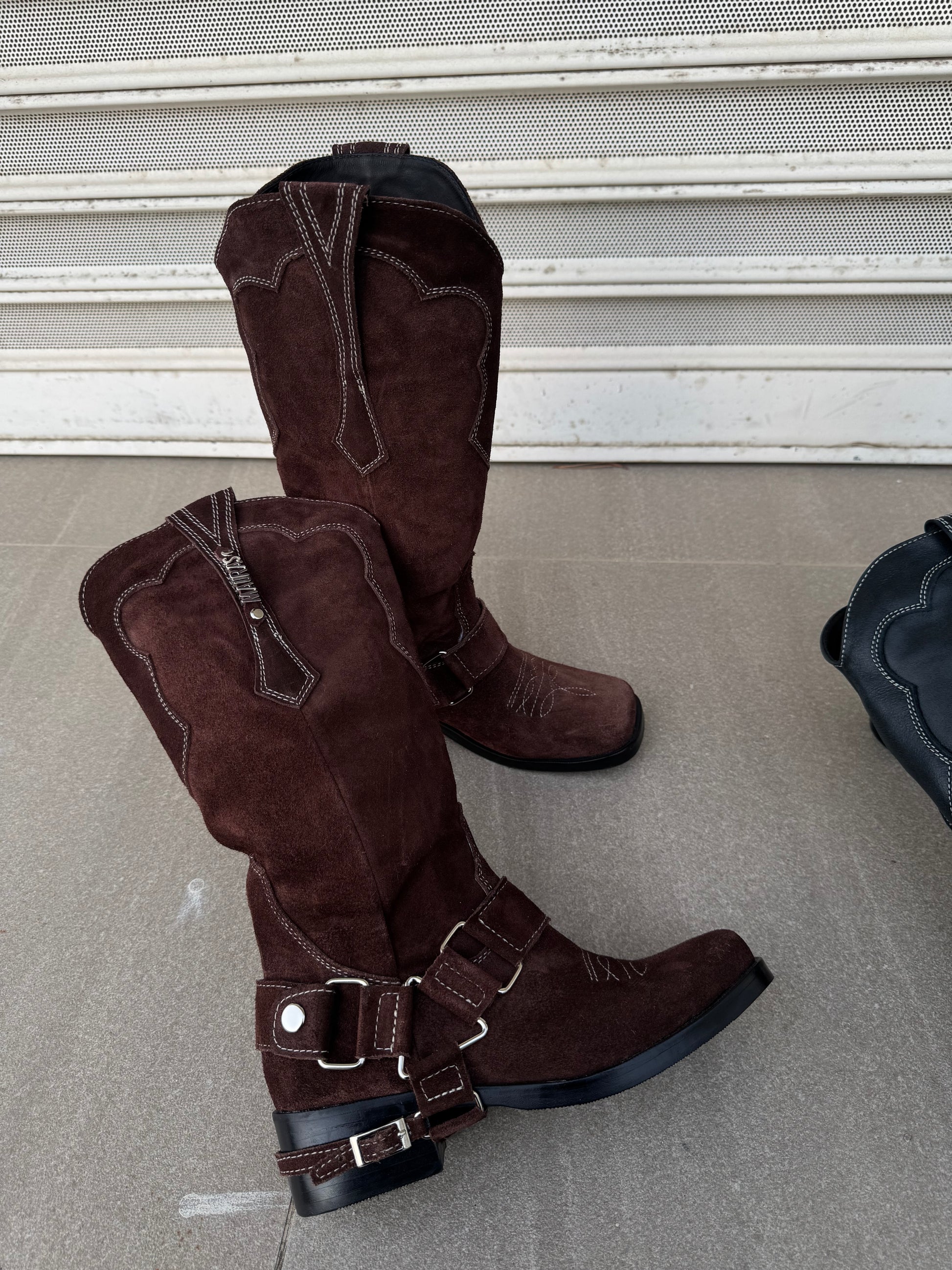 OLD WEST BROWN