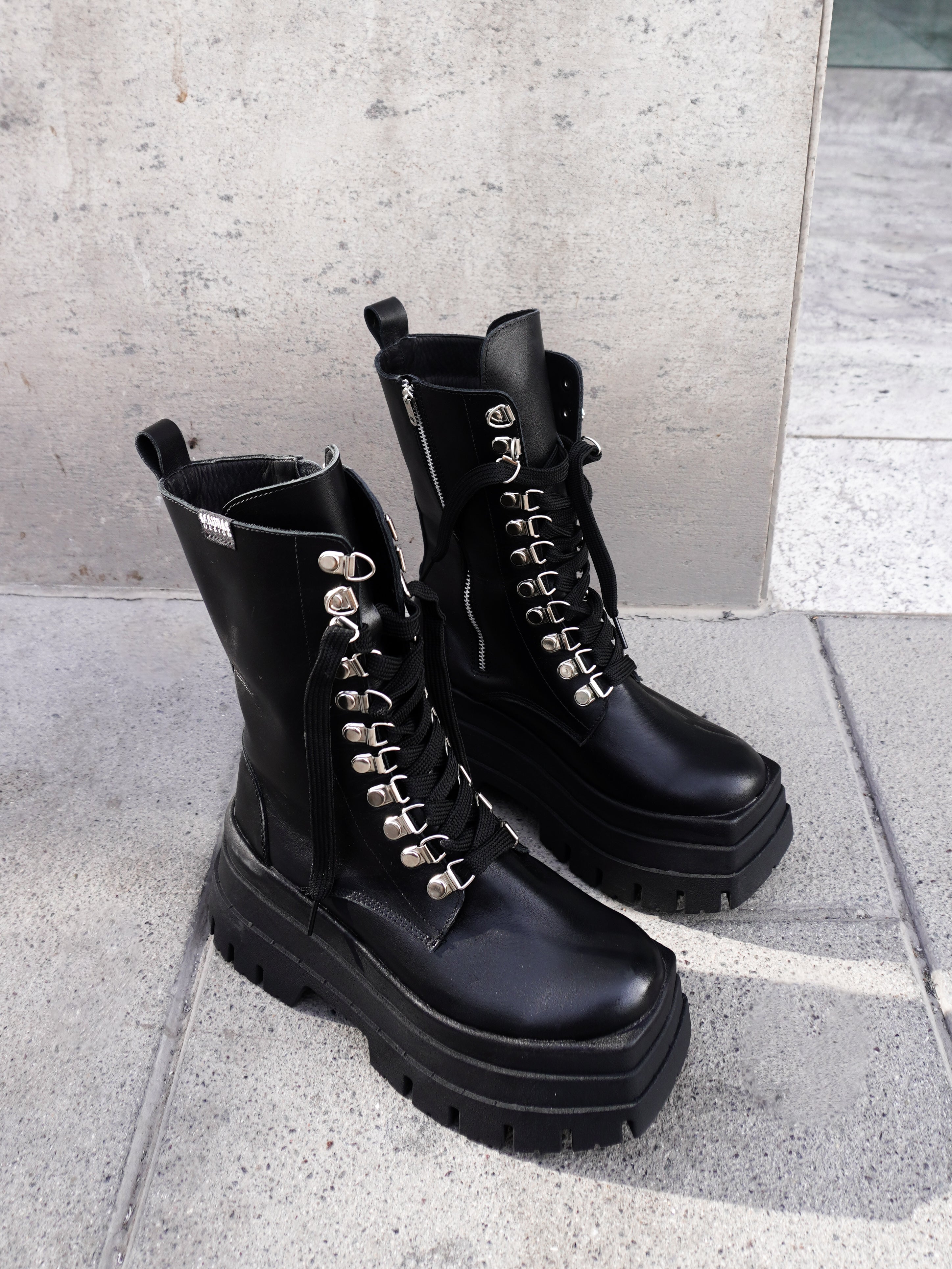 BORCEGO ICONIC BLACK