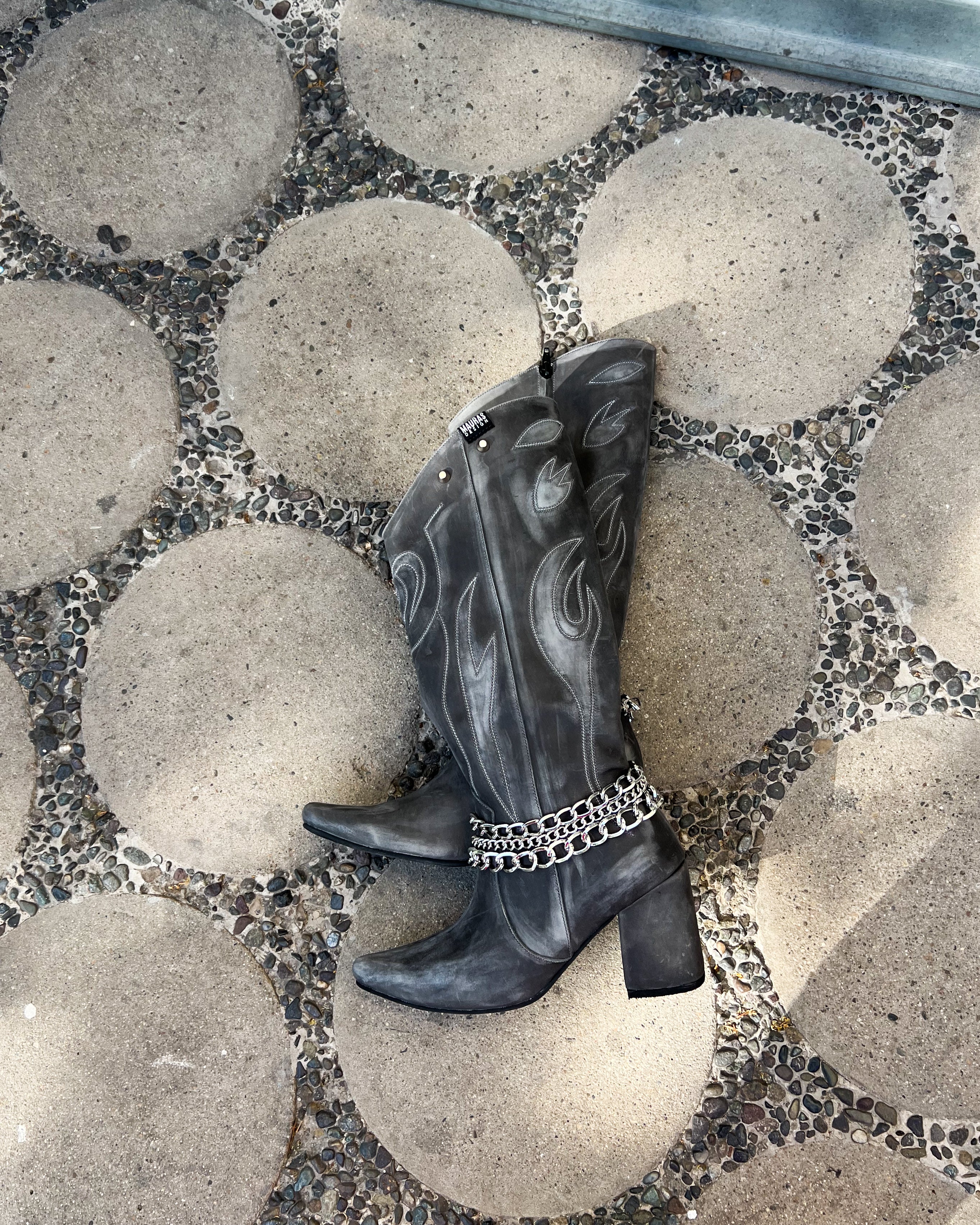 TEXANAS BURNING WEST