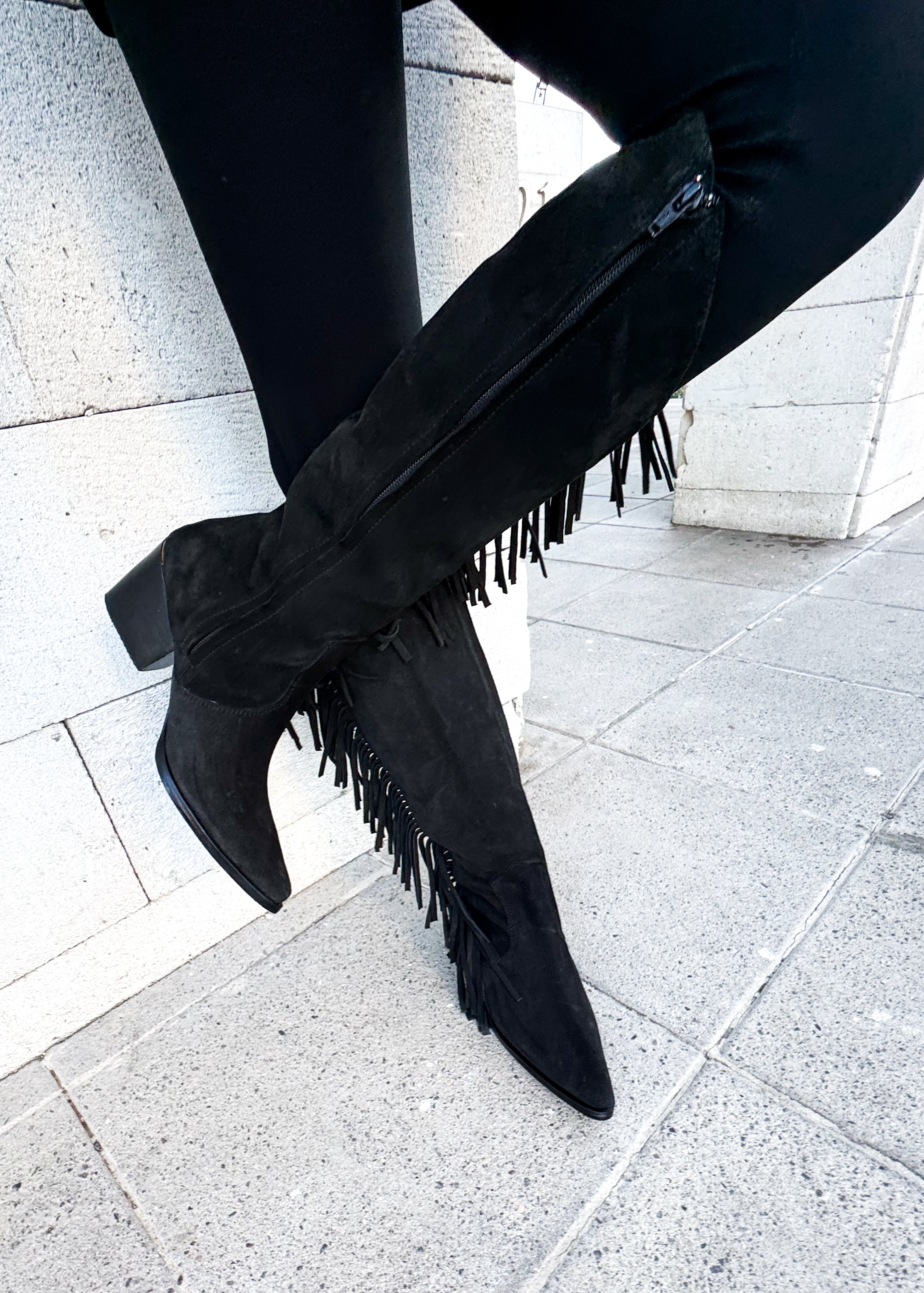 COUNTRY BOOTS (BLACK)